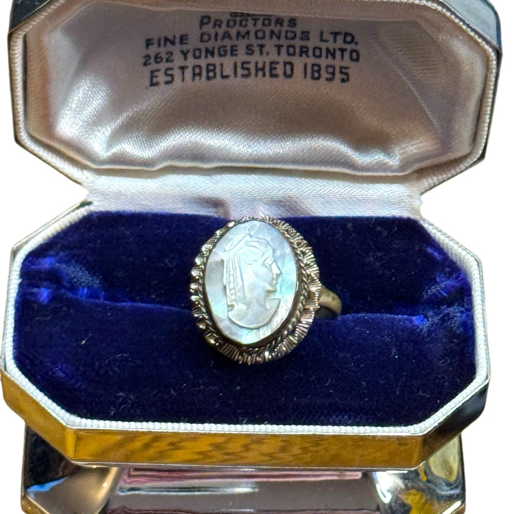 Elegant antique 800 Silver marcasite carved  Cameo Ring